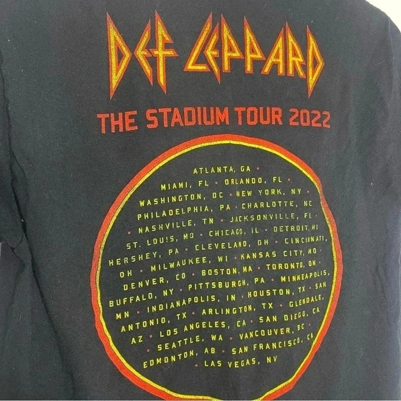 Def Leppard Motley Crew Concert Stadium Tour 2022 Size Medium - Picture 3 of 5
